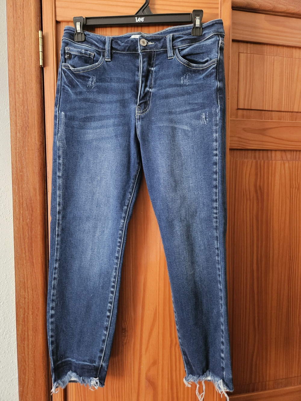 KanCan Blue Distressed Ankle Crop Jeans